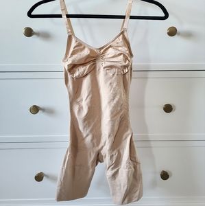 EUC Bodysuit Shapewear Medium Nude